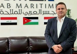 «الجسر العربي» تواصل نقل الأردنيين والعرب من غزة عبر نويبع مجانًا