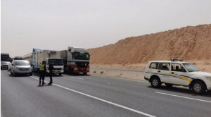 20 إصابة بحادثي تدهور وتصادم على الطريق الصحراوي