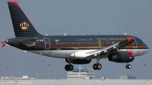 تأخير رحلة الملكية الأردنية الى لندن بسبب "مزحة" من أحد المسافرين