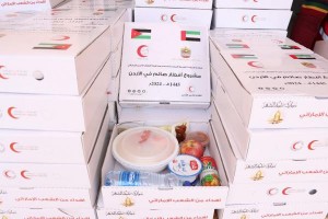 سفارة الإمارات تشرف على تنفيذ مشروع افطار صائم في الأردن