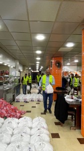 “عزم” يوزع 300 وجبة افطار في الكرك
