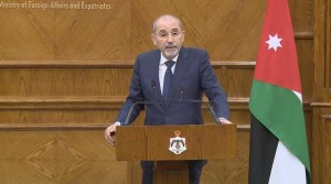 الصفدي: الهجمات الإرهابية لن تثني الأردن عن إيصال المساعدات لغزة والضفة