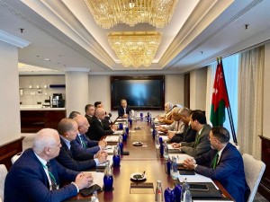 وفد اقتصادي اردني يلتقي وزير الاقتصاد العٌماني في برلين