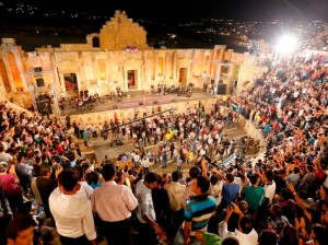 مهرجان جرش: الغناء التضامني ميزة حفل زيد ديراني وفرقة "نايا" النسائية
