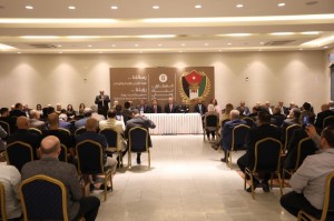 بالصور ... الميثاق الوطني يلتقي قيادات اقتصادية في ديوان آل الصغير