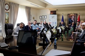 وفد رفيع المستوى من العراق بالتعاون مع المركز التجاري الدولي يزور عمان الأهلية (صور)