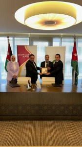 صفوة الإسلامي والبريد الأردني يوقعان اتفاقية استراتيجية لتعزيز الخدمات المالية