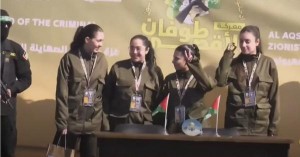 المقاومة تسلم 4 أسيرات إسرائيليات للصليب الأحمر