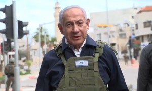 نتنياهو من مخيم طولكرم: بدء عملية عسكرية إضافية في الضفة