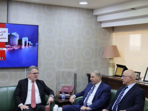 السفير الفرنسي في عمّان يزور "البوتاس العربية" ويطلع على خططها التطويرية ومشاريعها التوسعية