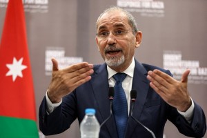 وزير الخارجية: محاولات دفع سوريا نحو الفتنة والصراع تمثل تهديدا مباشرا لاستقرار المنطقة