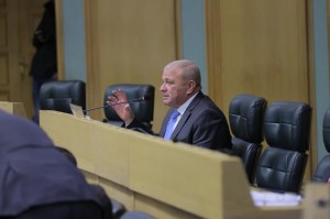 عطية يفتح ملف مشروع المدينة الصناعية في مأدبا والمشاريع المتعلقة بإدارة النفايات وخطط مواجهة التغير المناخي