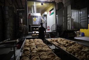 المطبخ المركزي العالمي: المخبز الأردني المزود الوحيد العامل في غزة