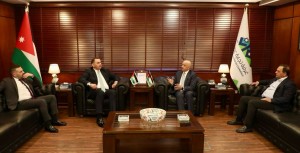 بحث تعزيز التعاون بين غرفتي تجارة عمان ورام الله والبيرة