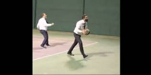 الشرع والشيباني يستعرضان مهاراتهما في كرة السلة