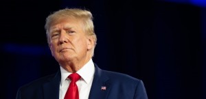 تقع في ألمانيا .. دعوة ترامب لزيارة القرية التي هاجر منها أجداده إلى نيويورك