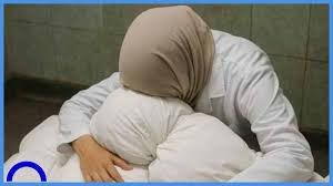 فاجعة آلاء تتعمق .. استشهاد الطبيب حمدي النجار ليلحق بأطفاله التسعة