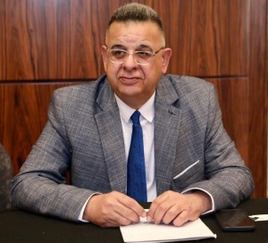 عندما تقف أوروبا احترامًا للملك: نداء ضمير من أجل إنسانيتنا المشتركة