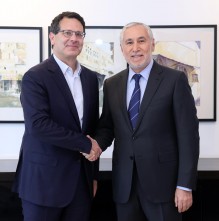 مساهمو الاتحاد والاستثماري يوافقون على المباشرة بالإجراءات التنظيمية لصفقة الاندماج بين البنكين