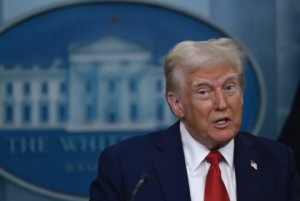 سي إن إن : ترامب يدرس تعويض إيران ببرنامج نووي سلمي في فوردو بـ30 مليار دولار يدفعها الخليجيون