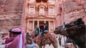 السياحة: انتهاء التوتر الإقليمي يبشّر بعودة القطاع إلى طبيعته