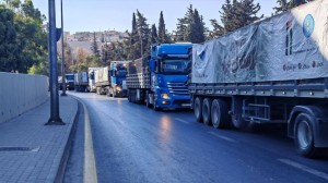 وزير الاتصال الحكومي: مستوطنون يهاجمون قافلة مساعدات أردنية متجهة إلى غزة