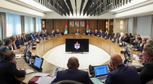 قرار حكومي لإيجاد مناطق بديلة لأصحاب المهن والحرف في مداخل المدن