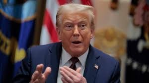 مصادر: إدارة ترامب تعلق الموافقة على كل تأشيرات الجوازات الفلسطينية تقريبا