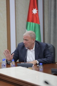 عطية يطالب بالكشف عن أسماء المتورطين ببيع المنتجات الفاسدة