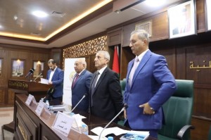 برعاية العين عيسى مراد .. الصمادي تشهر كتابها "الإعلام العسكري: ماهيته وأمن معلوماته" (صور)