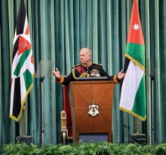 الملك: اقلق لكنني لا اخاف إلا الله ولا اهاب شيئا وفي ظهري أردني