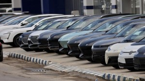 توقع التخليص على غالبية المركبات المستهدفة بقرار الحكومة قبل السبت