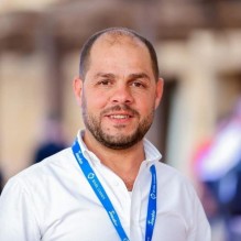 الزميل الصحفي عبدالرزاق ابوهزيم في ذمة الله