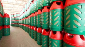 بني ملحم يستجوب الحكومة عن اسطوانات الغاز البلاستيكية