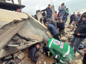 11 وفاة وغرق مخيمات نازحين خلال المنخفض في غزة