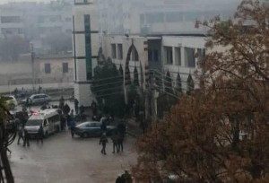 سوريا: عشرات الشهداء والمصابين بانفجار داخل مسجد في حمص