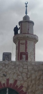 خلل فني يقدّم أذان المغرب في المزار الجنوبي .. والأوقاف تعتذر