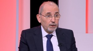 الصفدي: لسنا طرفًا في الحرب .. ولا وجود لقواعد أجنبية في الأردن