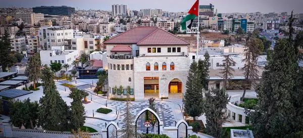 عطلة رسميَّة في الثَّلاثين من نيسان بمناسبة يوم العمَّال العالمي