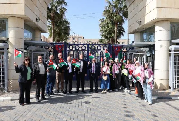 0     0         عمّان الأهلية تحتفل بيوم العلم الأردني