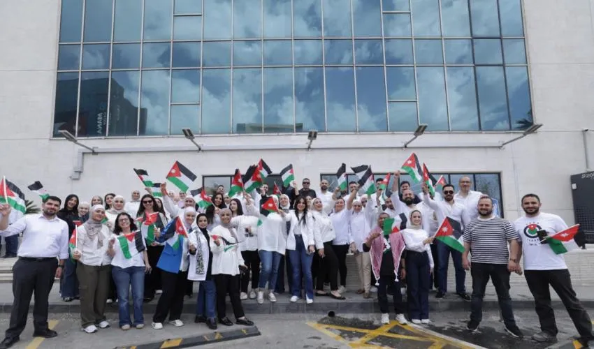    زين تُحيي يوم العلم الأردني بفعاليات وطنية وتُطلق علماً ضخماً في سماء عمّان