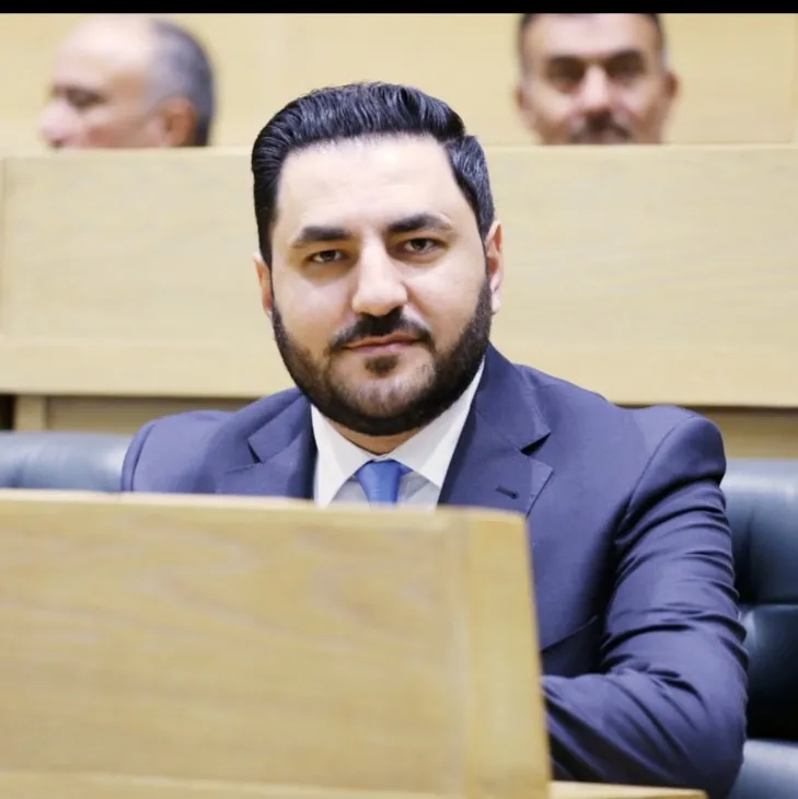 “عرب سكاي” تقاضي النائب فريحات بتهمة الذم والقدح