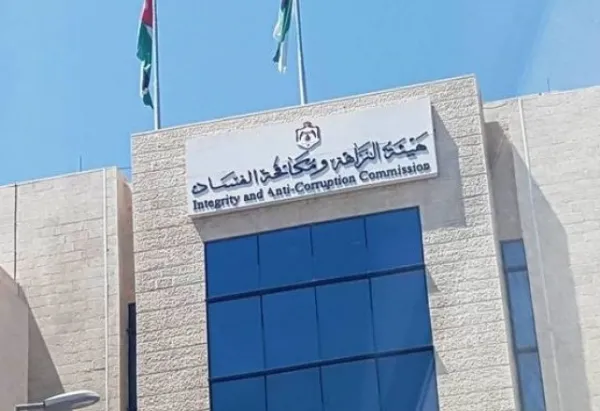شبكة رشوة في أمانة عمان .. توقيف مدير منطقة ومعقبي معاملات