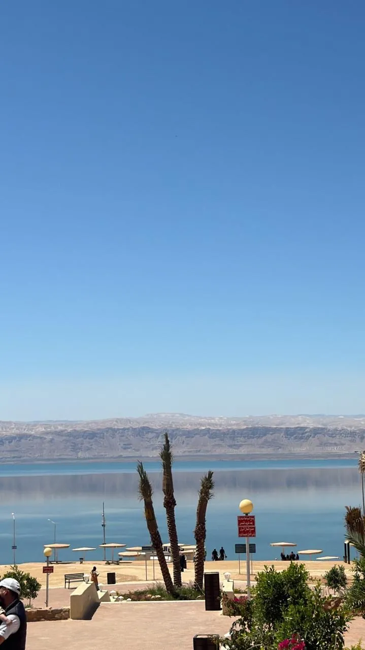 المجموعة الأردنية للمناطق الحرة والتنموية: شاطئ البحر الميت السياحي يستقطب أكثر من 4000 زائر خلال عطلة نهاية الأسبوع