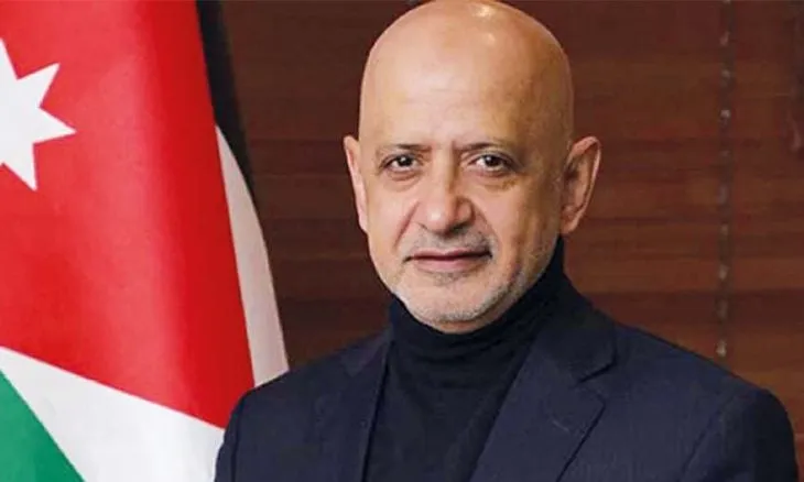 من الاستقلال إلى رؤية التحديث .... قطاع التجارة والخدمات يعزز نمو الاقتصاد الوطني