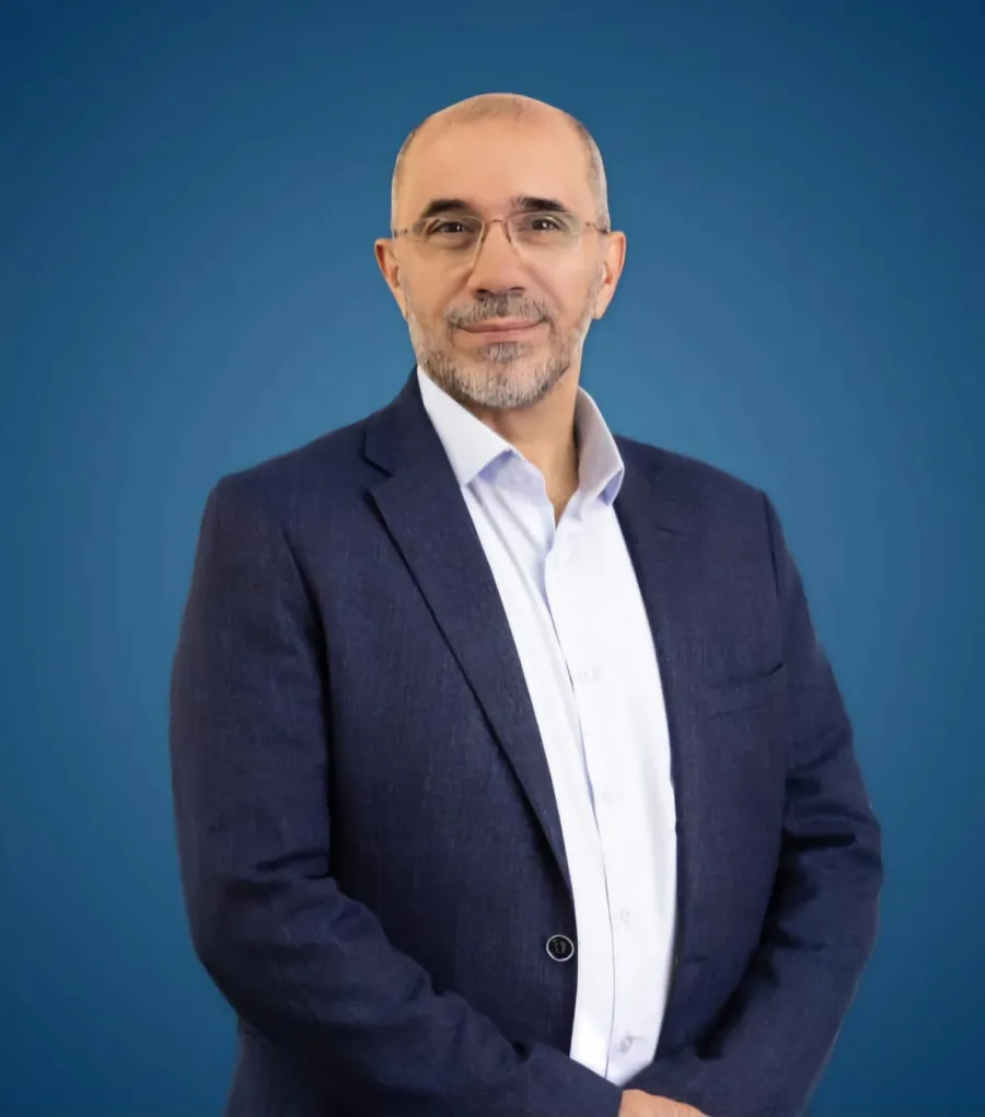 تجارة عمان: شمول النقل السياحي المتخصص بالدعم الحكومي يعزز استدامة القطاع