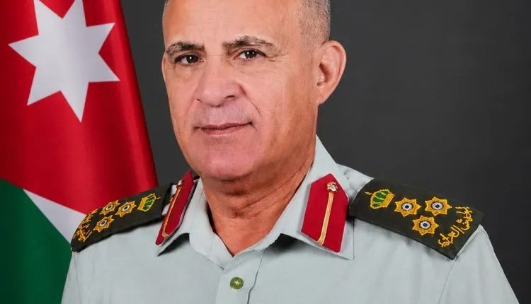 إحالة العميد يونس العبادله الى التقاعد  