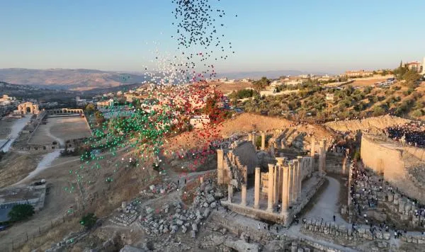 Zain Jordan Joins Jordanians in Cheering Al Nashama and Lights Up the Skies of Amman and Jerash with the Colors of the National Flag