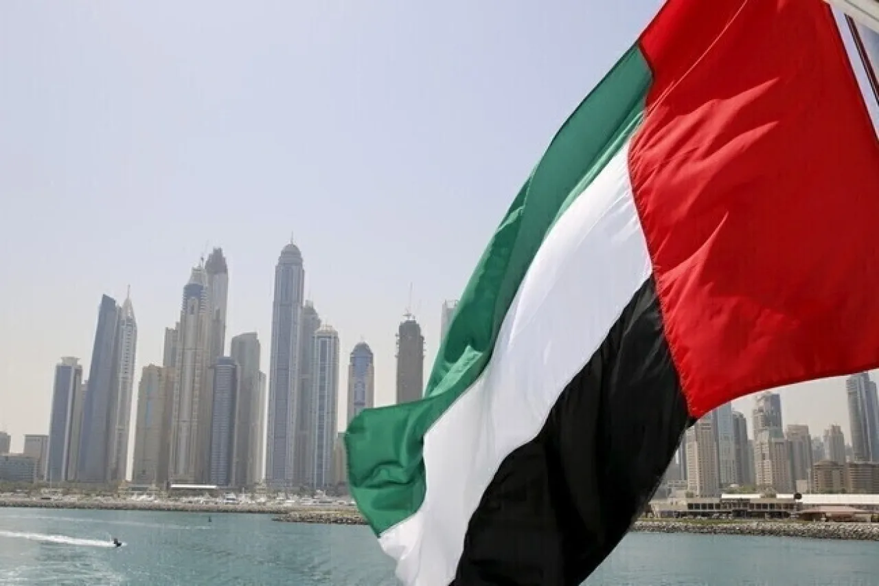 تقرير: الإمارات ضغطت على ترمب لتوجيه ضربة لإيران.. والسعودية دفعت لمنع التصعيد