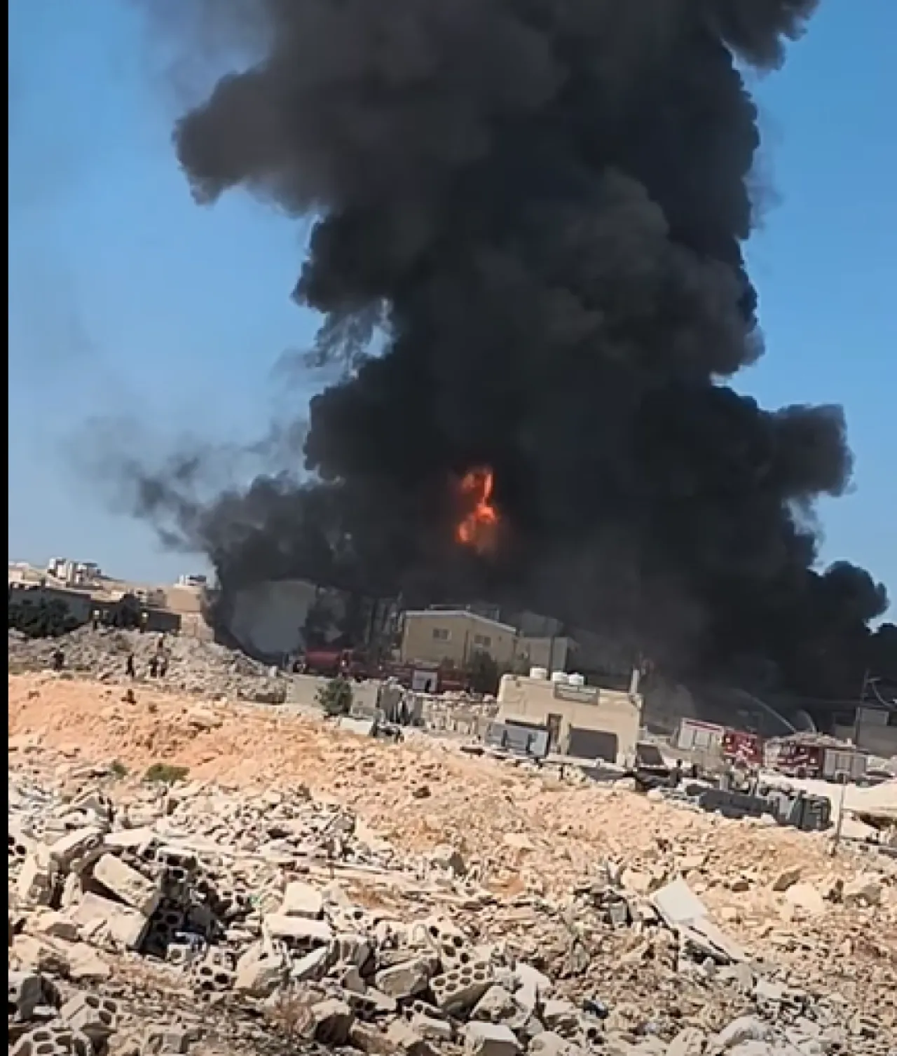 حريق مصنع دهانات بالهاشمية في الزرقاء